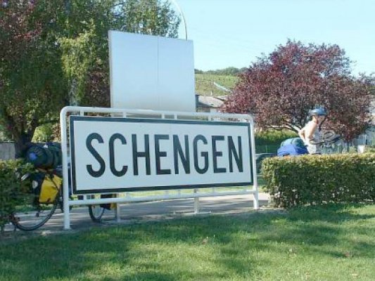 Ponta: E posibilă, din păcate, amânarea intrării în Schengen